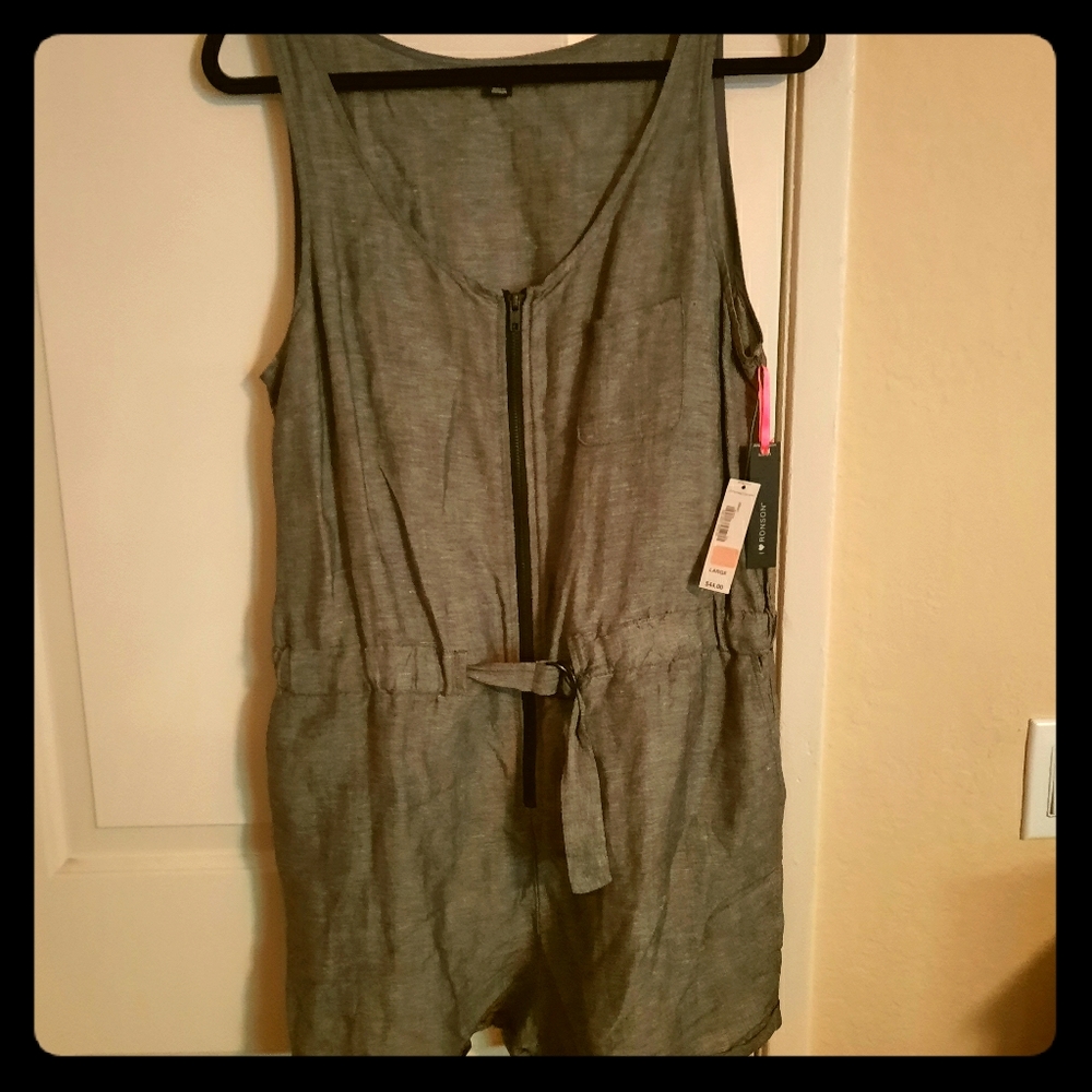 Grey zipper shorts romper